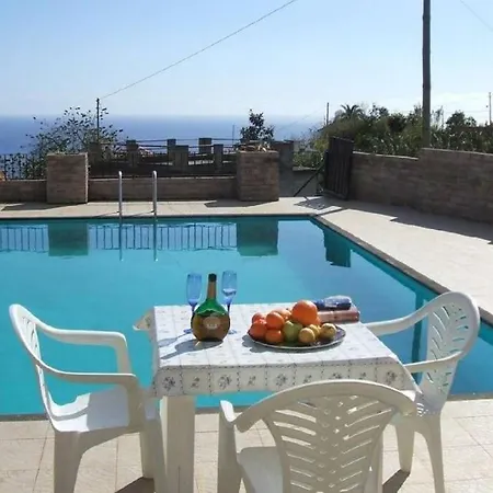 Casa Pedra Sea And Mountain Views Pool Arco da Calheta (Madeira)