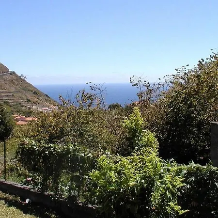 Casa Pedra Sea And Mountain Views Plus Pool Arco da Calheta (Madeira)